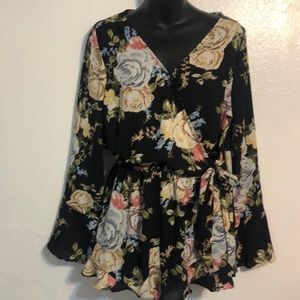 NWOT JJ boutique long sleeve Romper size medium